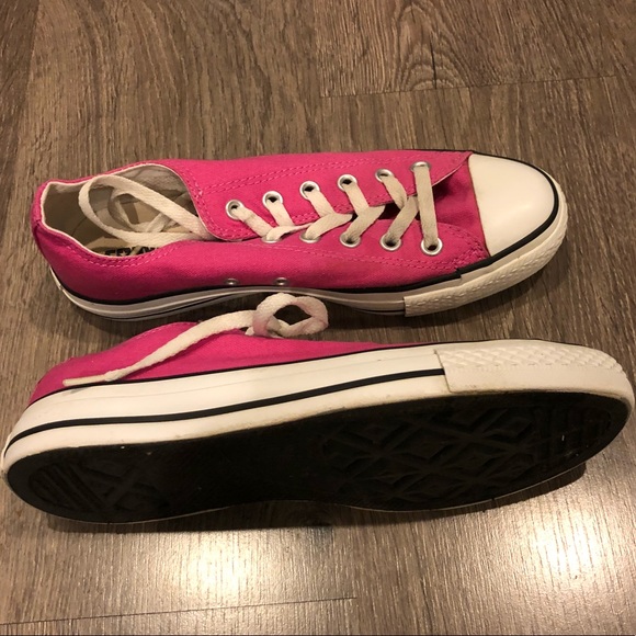 Pink Converse - Picture 2 of 7